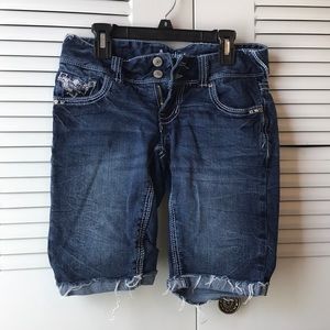 Size 0 women’s blue jean short